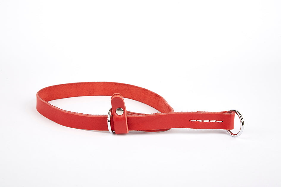 Doggie Eğitim Serisi Gerçek Deriden El Yapımı Ayarlı Köpek Eğitim Tasması 1,5 x 30-40 cm Kırmızı